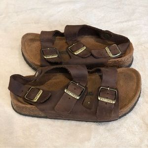 Brown women’s soft moc sandals size 6 3 adjustable straps